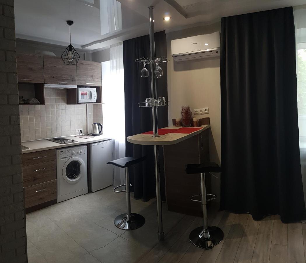 Loft Studio Apartment On Teslenkа Street Kryvyi Rih Exterior photo